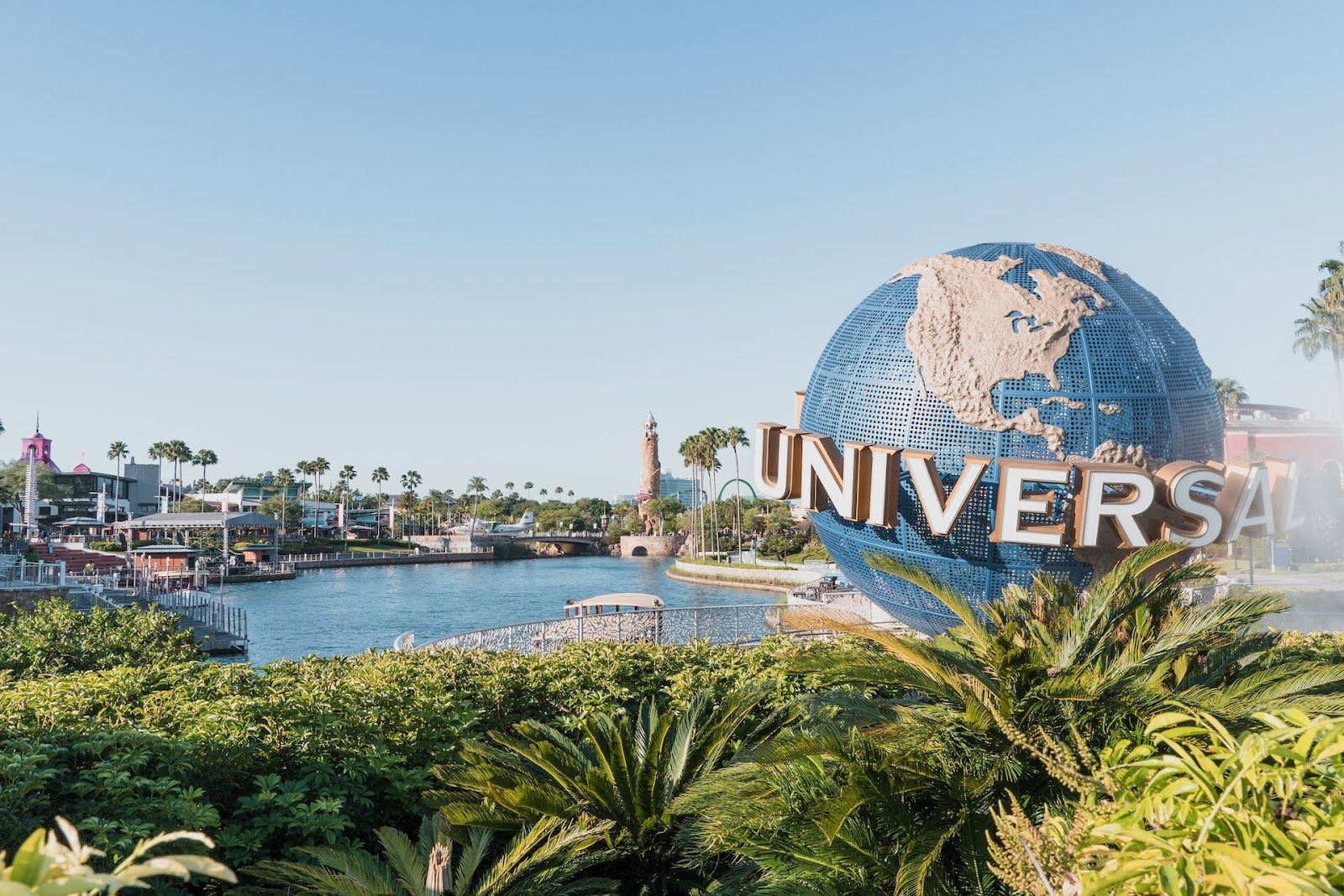 family hotels with shuttles to universal studios orlando
